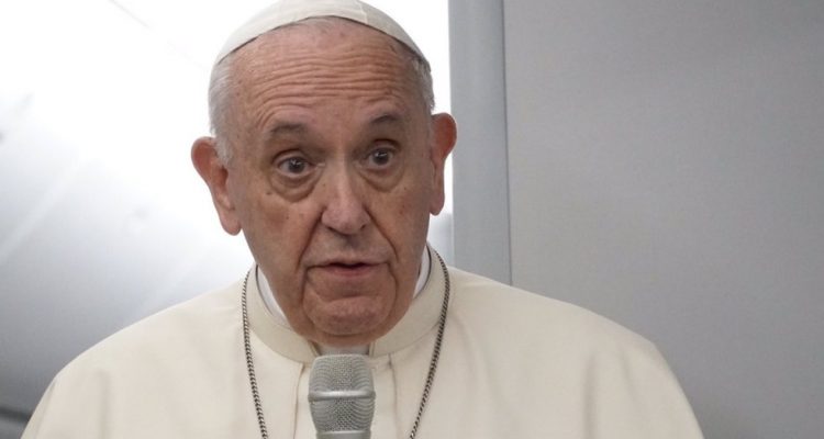 Ofrecen un mdd al papa Francisco si come vegano durante 